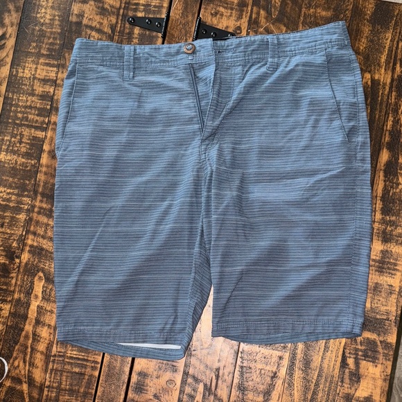 Volcom Surf and Turf Shorts - Picture 1 of 4